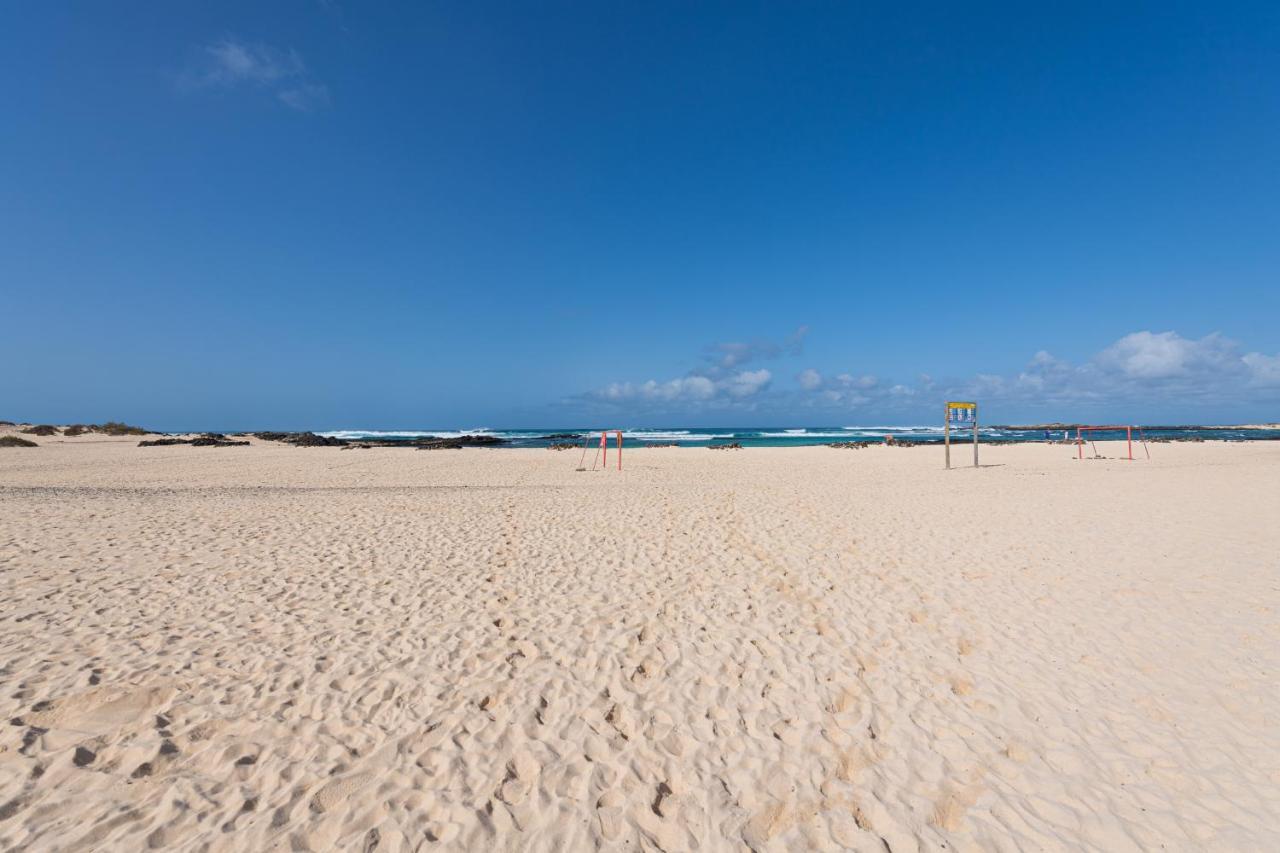 Homeforguest Modern And New Beachfront Apartment La Oliva Exteriér fotografie