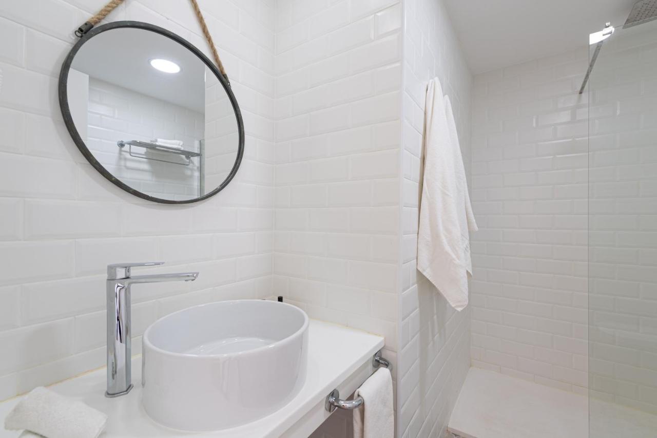 Homeforguest Modern And New Beachfront Apartment La Oliva Exteriér fotografie